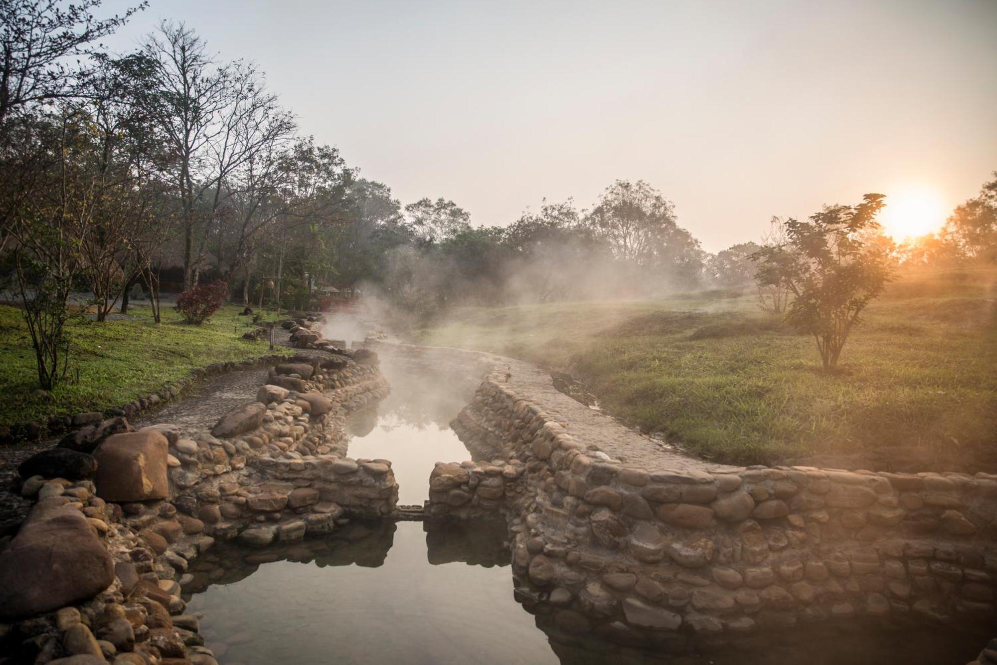 Alba Wellness Resort By Fusion Hue Bagian luar foto