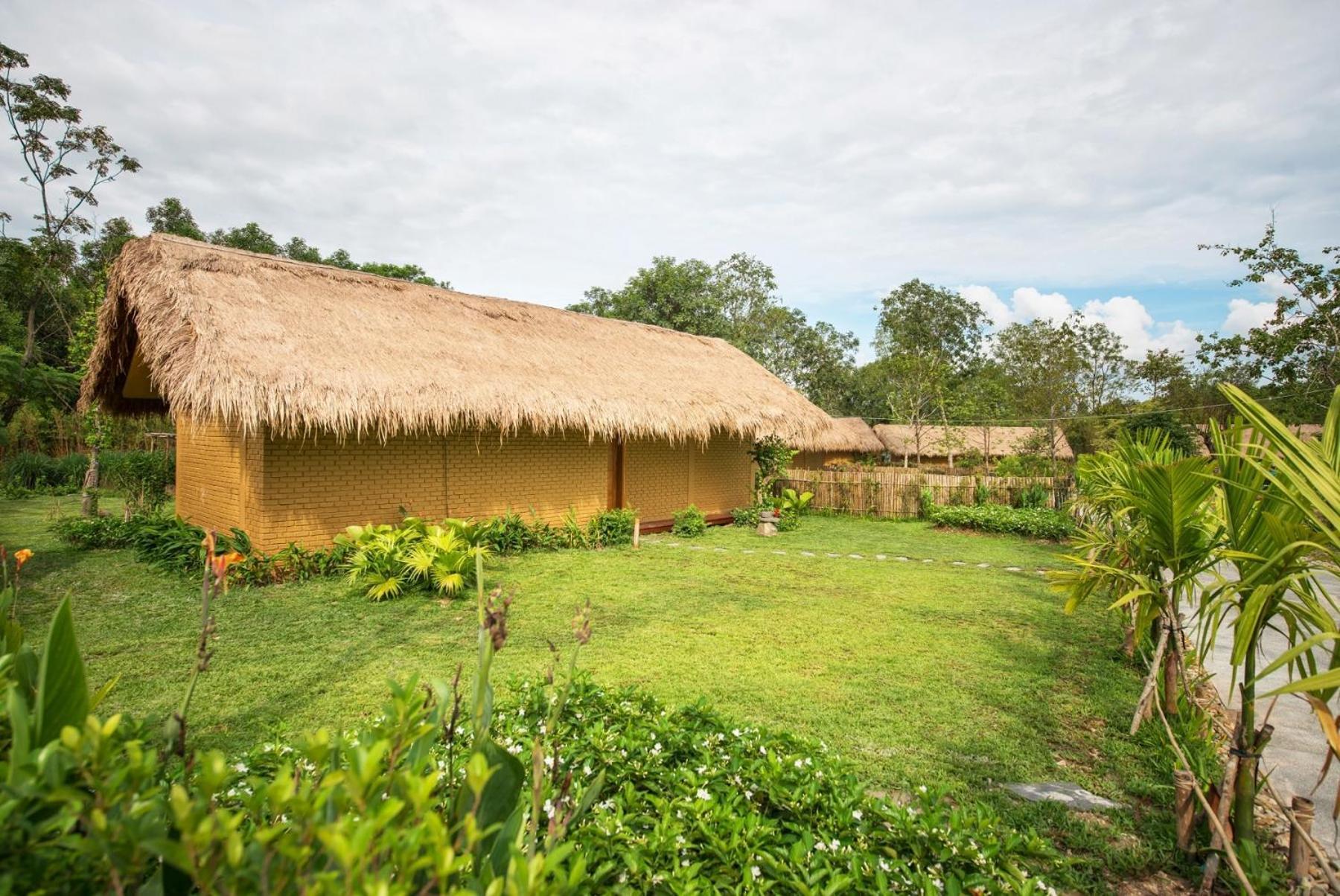 Alba Wellness Resort By Fusion Hue Bagian luar foto